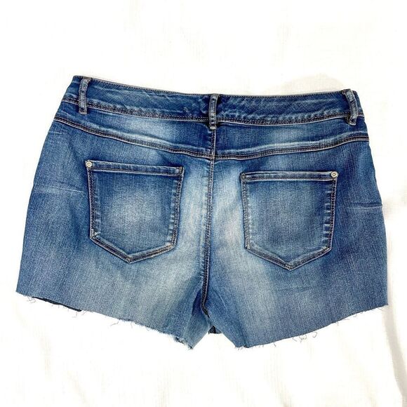 Cato Cutoff Shorts Size 12 - Picture 2 of 5